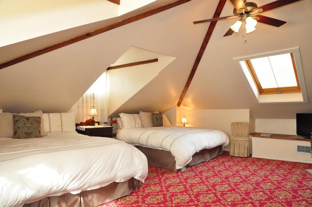 Brockamour Manor Bed And Breakfast Niagara-on-the-Lake Esterno foto