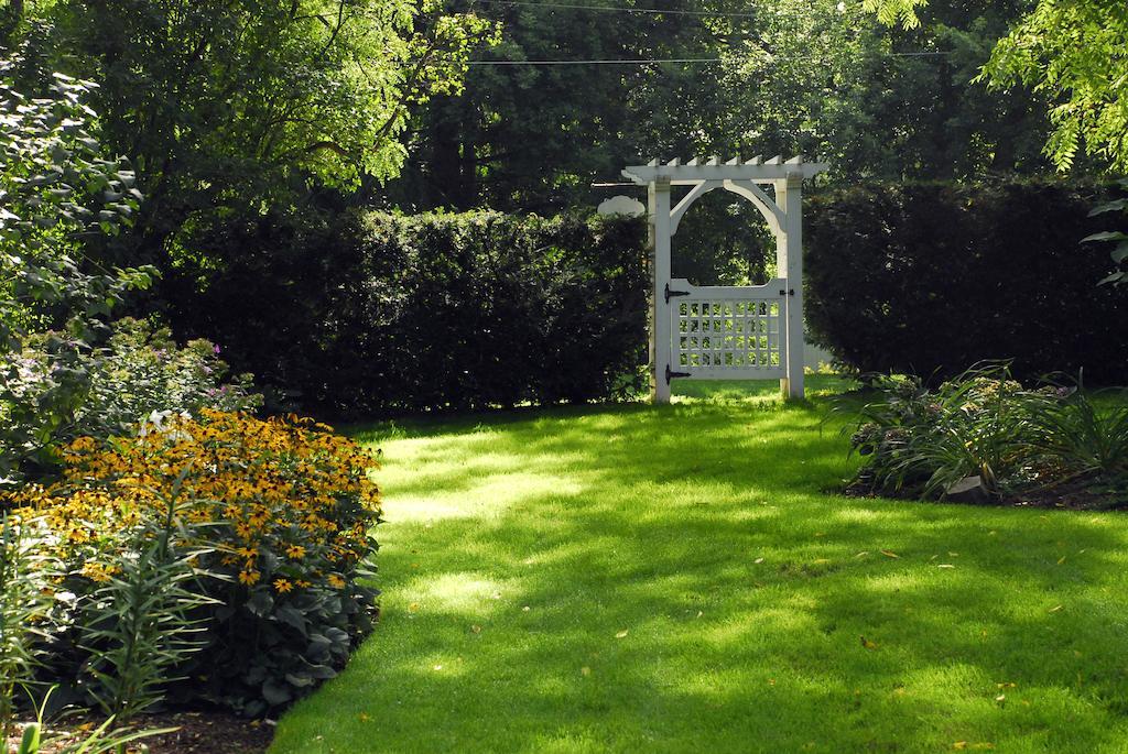 Brockamour Manor Bed And Breakfast Niagara-on-the-Lake Esterno foto