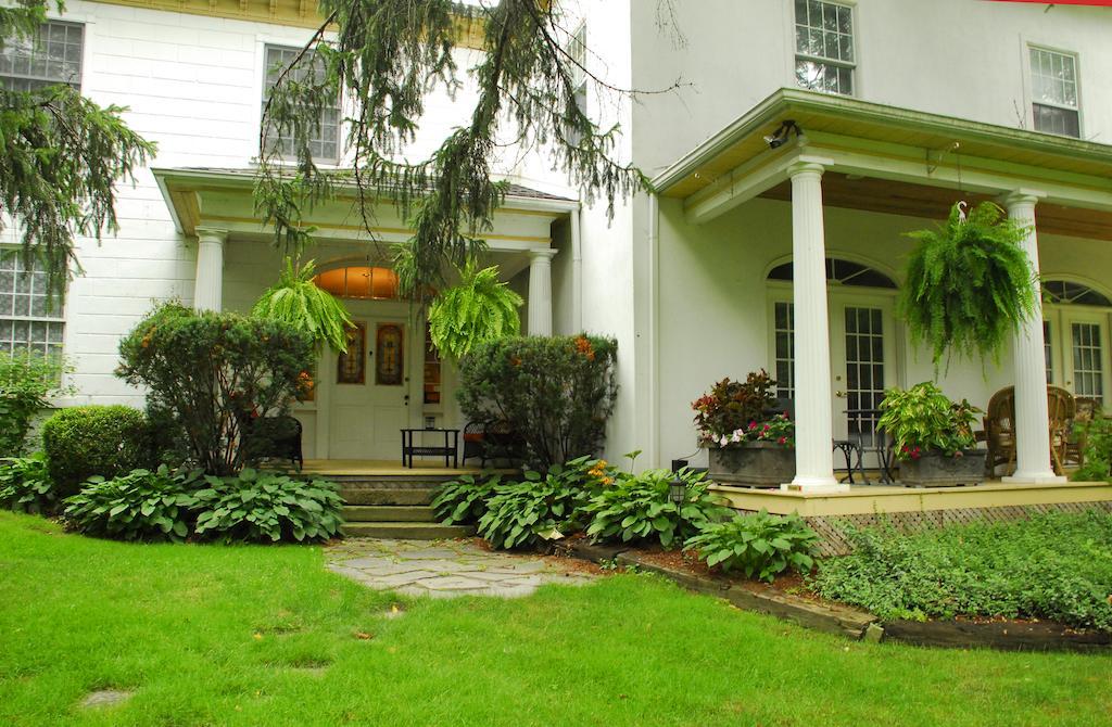 Brockamour Manor Bed And Breakfast Niagara-on-the-Lake Esterno foto